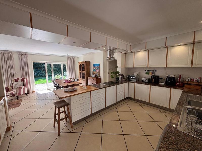 To Let 3 Bedroom Property for Rent in Constantia Upper Western Cape